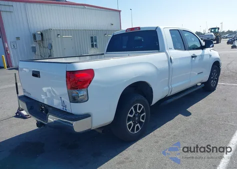 2007 Toyota Tundra Sr5 4.7L V8 z USA, uszkodzony, nr VIN 5TBRT54177S452655